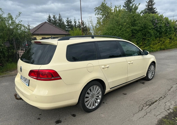 Volkswagen Passat cena 21900 przebieg: 337000, rok produkcji 2014 z Jaworzno małe 137